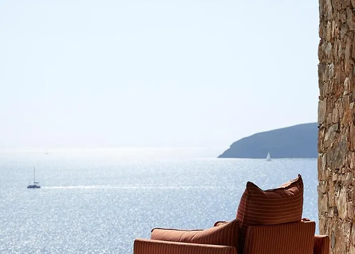 Hotel Perma Serifos Town